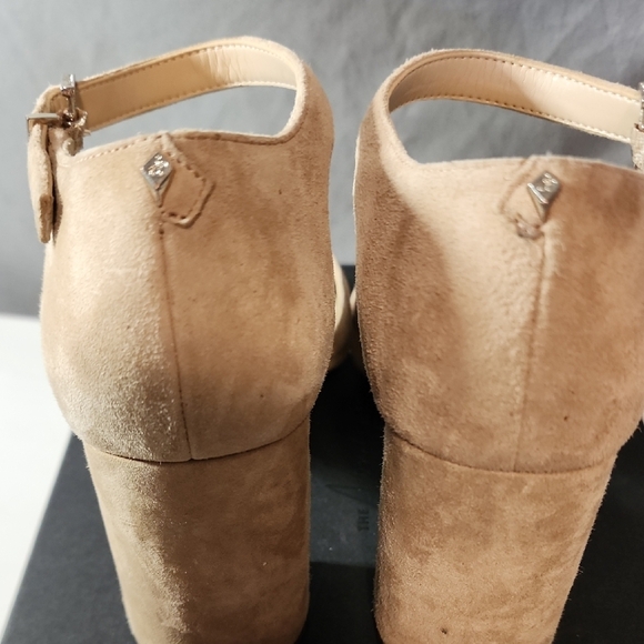 Sam Edelman Tan Block Heel Sandals - Picture 4 of 8